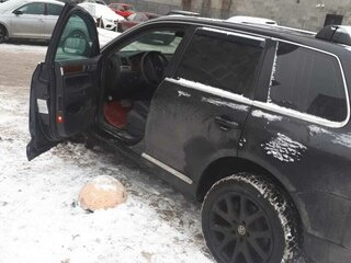 2006 Volkswagen Touareg I, чёрный, 800000 рублей, вид 5