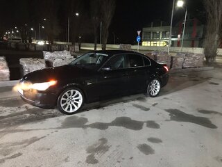 2007 BMW 5 серии 525i V (E60/E61) Рестайлинг, чёрный, 1200000 рублей, вид 3