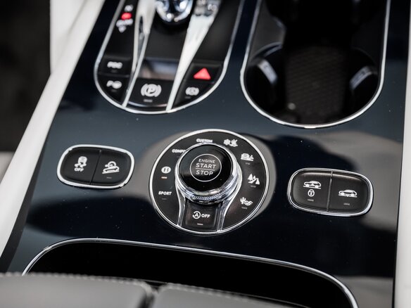 2022 Bentley Bentayga I Рестайлинг, синий, 24440868 рублей - вид 19