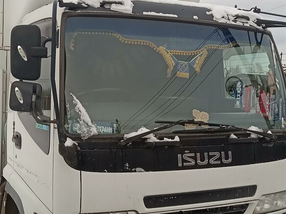 2000 Isuzu Forward (F-Series), белый, 2600000 рублей - вид 2