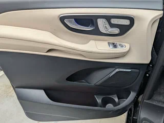 2026 Mercedes-Benz V-Класс Long 300 d длинный III (W447) Рестайлинг 2, чёрный, 15400000 рублей, вид 5