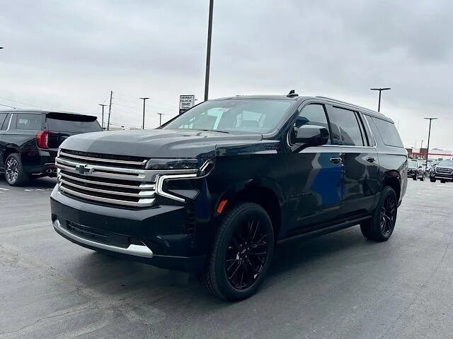 Открыть фотографии: Chevrolet Suburban XII