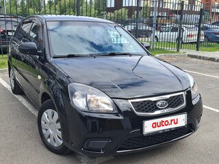 2010 Kia Rio II Рестайлинг, чёрный, 600000 рублей, вид 2