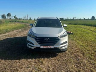 2017 Hyundai Tucson III, серебристый, 2000000 рублей, вид 2