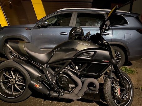 2015 Ducati Diavel Carbon, чёрный, 1250000 рублей, вид 2