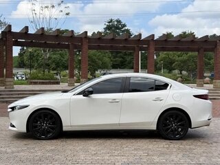 2023 Mazda 3 Axela IV (BP), белый, 1780000 рублей, вид 4