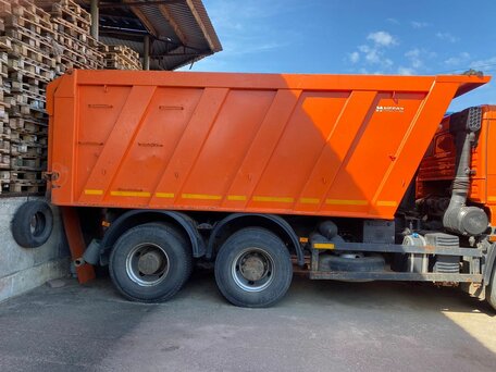 2019 КамАЗ 6520, оранжевый, 4150000 рублей, вид 2