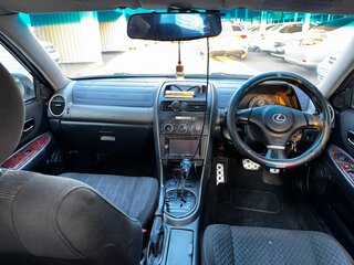 1999 Toyota Altezza, белый, 690000 рублей, вид 5