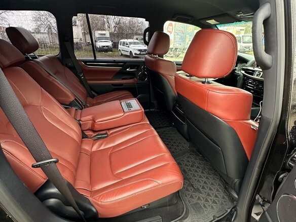2018 Lexus LX 450d III Рестайлинг 2, чёрный, 8000000 рублей - вид 13