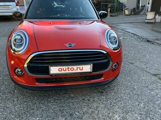 2021 Mini Hatch Cooper III (F55/F56) Рестайлинг, оранжевый, 3000000 рублей, вид 2