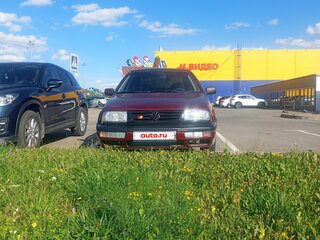 1993 Volkswagen Vento, пурпурный, 150000 рублей, вид 4