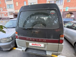 1996 Mitsubishi Delica III, синий, 520000 рублей, вид 3