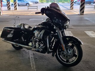 2013 Harley-Davidson Street Glide, чёрный, 1200000 рублей, вид 1