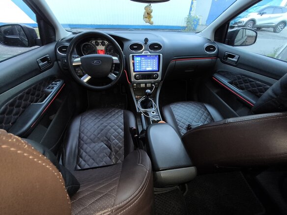 2008 Ford Focus II Рестайлинг, чёрный, 500000 рублей - вид 8