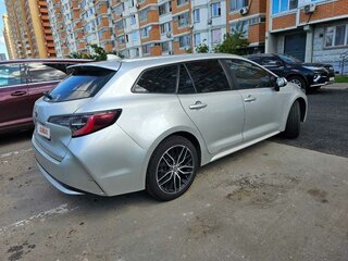 2019 Toyota Corolla XII (E210), серебристый, 1600000 рублей, вид 2