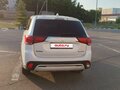 2019 Mitsubishi Outlander III Рестайлинг 3, белый, 2129999 рублей - вид 2