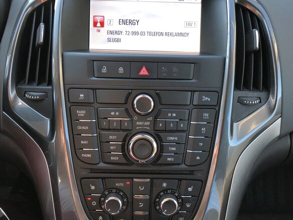 2014 Opel Astra J Рестайлинг, чёрный, 1050000 рублей - вид 3