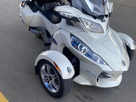 2011 BRP Can-Am Spyder, белый, 1700000 рублей, вид 1