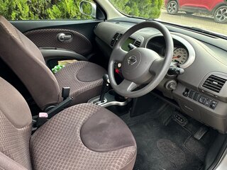 2010 Nissan March III (K12), серебристый, 550000 рублей, вид 2