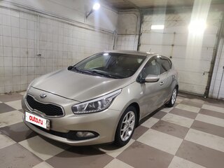 2013 Kia Ceed II, серебристый, 777777 рублей, вид 2