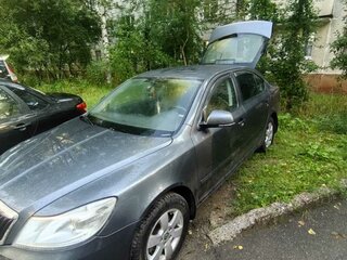 2011 Skoda Octavia II (A5) Рестайлинг, серый, 980000 рублей, вид 3
