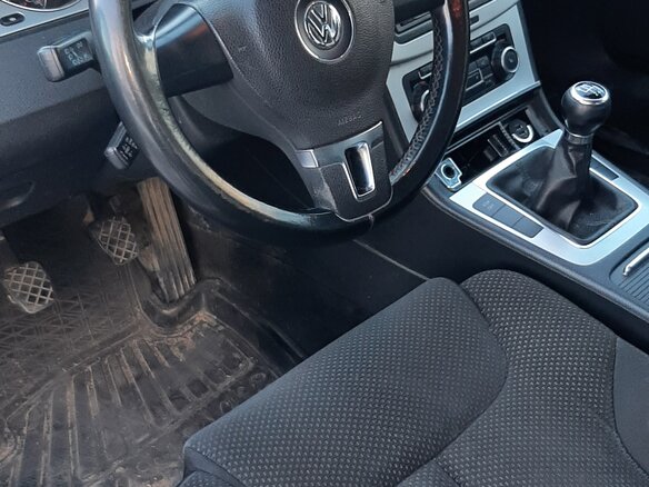 2010 Volkswagen Passat B6, серый - вид 4