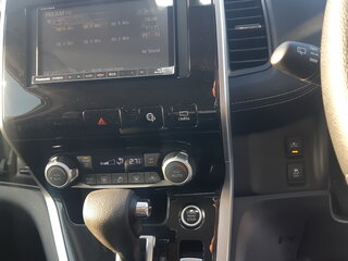 2018 Nissan Serena S-Hybrid V (C27), белый, 2100000 рублей, вид 5