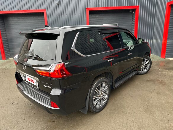 2016 Lexus LX 570 III Рестайлинг 2, чёрный, 8399000 рублей - вид 9