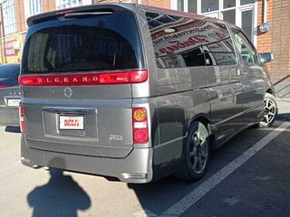 2005 Nissan Elgrand II (E51), серый, 1200000 рублей, вид 2