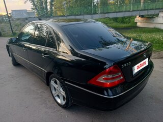 2005 Mercedes-Benz C-Класс 230 II (W203) Рестайлинг, чёрный, 810000 рублей, вид 3