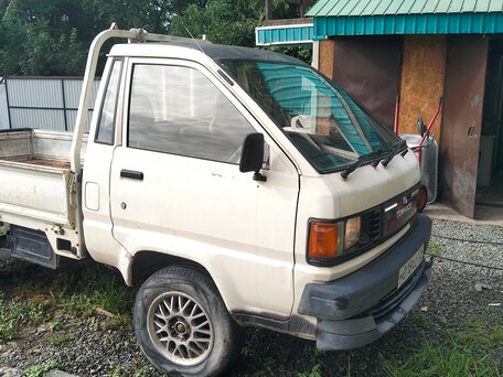 1990 Toyota TownAce, белый, 370000 рублей, вид 1