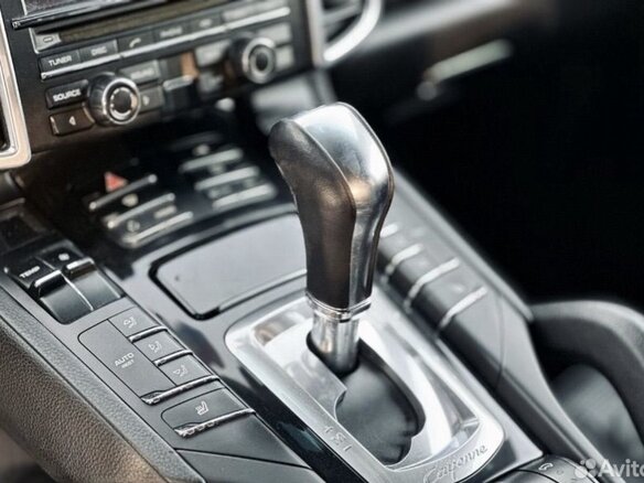 2010 Porsche Cayenne Diesel II (958), чёрный, 2350000 рублей - вид 9