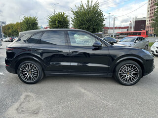 2018 Porsche Cayenne III, чёрный, 4590000 рублей, вид 4