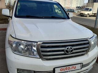 2011 Toyota Land Cruiser 200 Series, белый, 3300000 рублей, вид 2