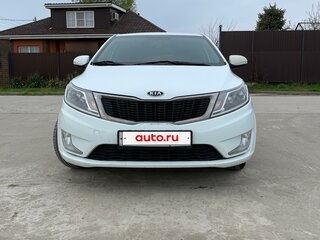 2012 Kia Rio 5-speed III, белый, 820000 рублей, вид 2
