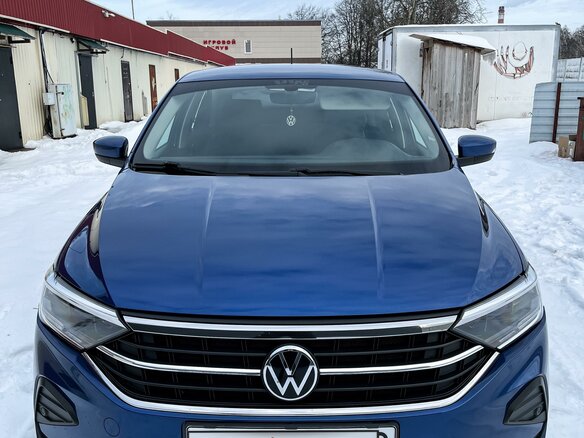 2020 Volkswagen Polo VI, синий, 1800000 рублей - вид 2