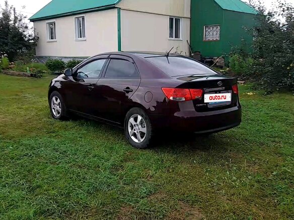 2010 Kia Cerato 6-speed II, пурпурный, 600000 рублей - вид 6