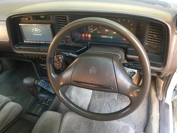 1991 Toyota Crown VIII (S130), белый, 880000 рублей - вид 10