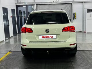 2014 Volkswagen Touareg II, белый, 1490000 рублей, вид 5