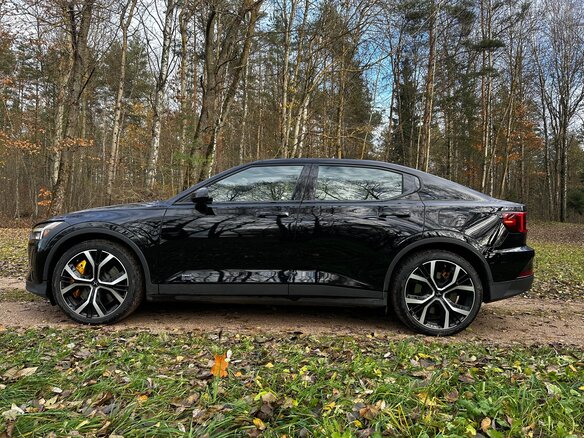 2022 Polestar 2 Long Range I, чёрный, 2667405 рублей