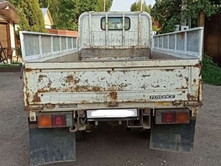 2003 Toyota Toyoace, белый, 950000 рублей, вид 2