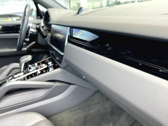 2021 Porsche Cayenne III, серый, 7390000 рублей - вид 26