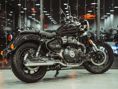 2025 Royal Enfield Super Meteor, чёрный, 764000 рублей, вид 4