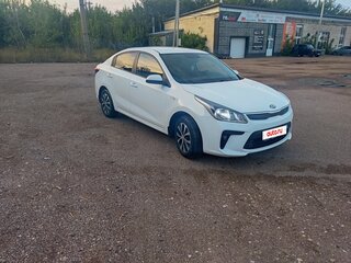 2018 Kia Rio IV, белый, 1380000 рублей, вид 1