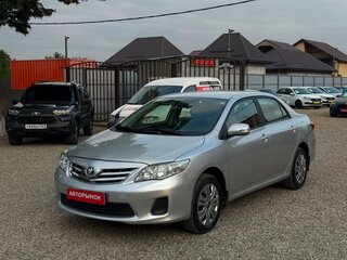 2013 Toyota Corolla X (E140, E150) Рестайлинг, серебристый, 700000 рублей, вид 3