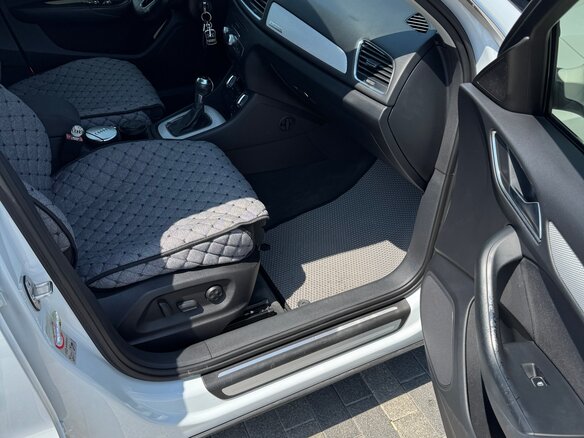 2012 Audi Q3 I (8U), белый - вид 4