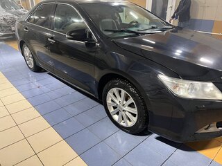 2014 Toyota Camry VII (XV50), чёрный, 1850000 рублей, вид 3