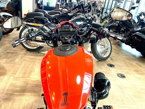 2020 Harley-Davidson FXDR 114, оранжевый, 2450000 рублей - вид 8