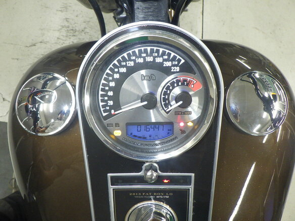 2013 Harley-Davidson Fat Boy, коричневый, 1350000 рублей - вид 21
