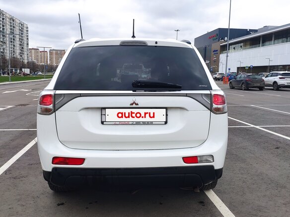 2012 Mitsubishi Outlander III, белый, 1499000 рублей - вид 15